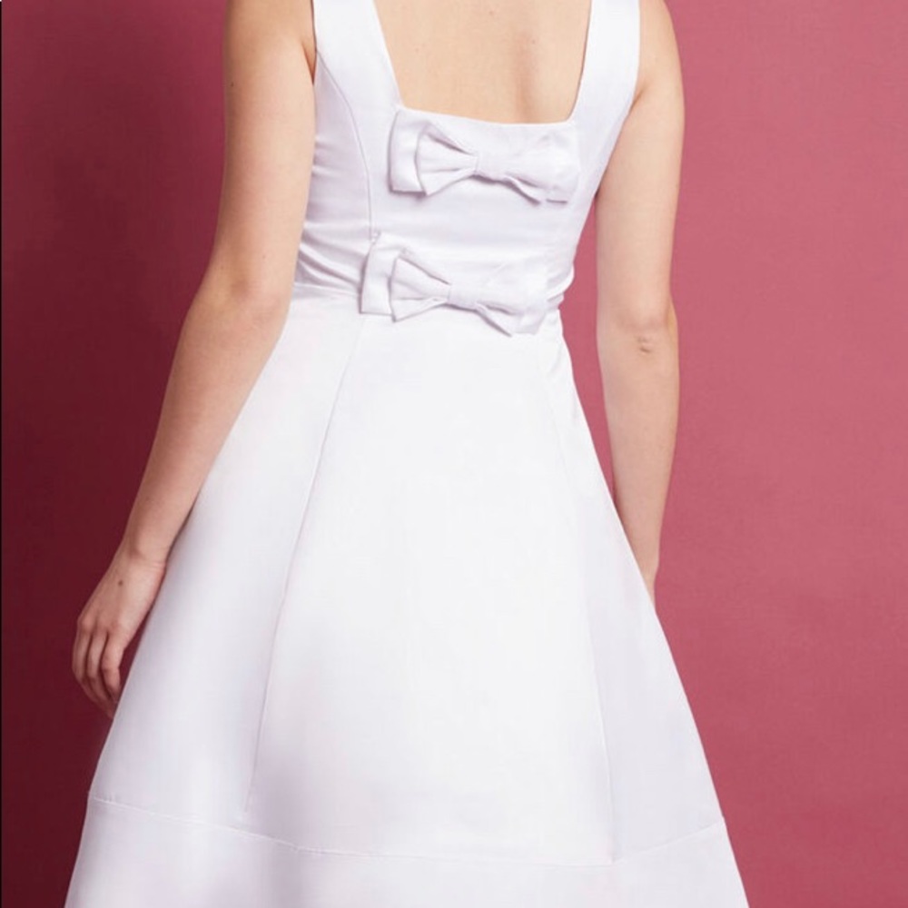 According to Etiquette White dress